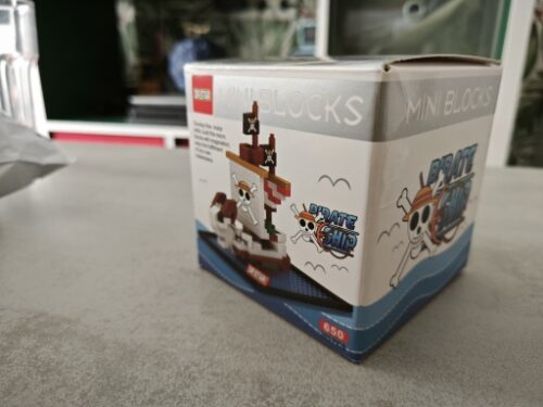 One Piece minifigure Pirate Ships DIY photo review